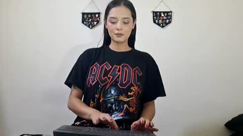 lyla online show from July 22, 9:27 pm