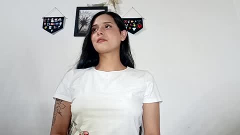 lyla online show from February 5, 2:29 am