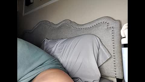 Olivia online show from December 4, 3:04 am