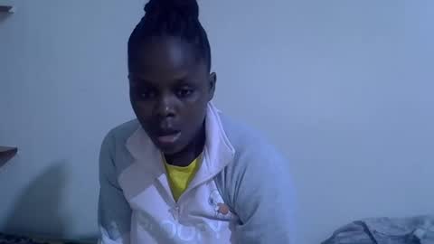 lyn_anna online show from May 15, 11:29 pm
