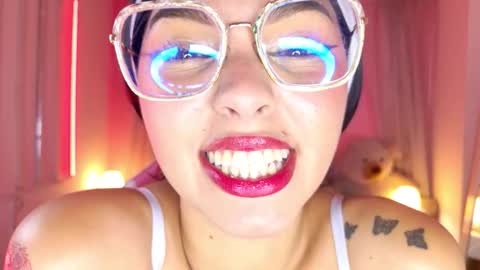 Snapshot of lyna_love chatting on October 22, 9:09 pm Lyna love online show from October 22, 9:09 pm