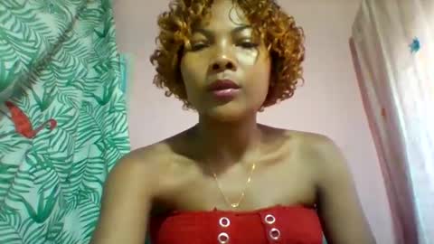 lyndah19 online show from January 8, 1:04 pm