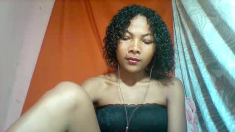 lyndah19 online show from December 2, 8:05 am