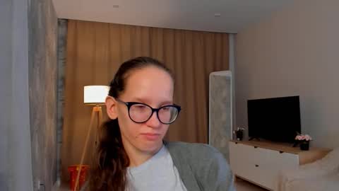 Sara online show from September 21, 4:38 pm