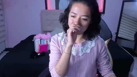 lynn_turner_ online show from February 15, 12:37 pm