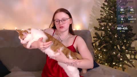 lynne_dawson online show from December 25, 4:54 pm