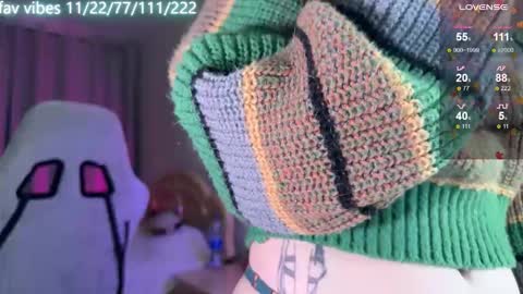 lynne_dawson online show from October 11, 5:15 pm