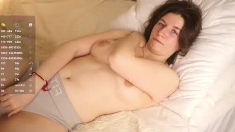 Lola online show from December 13, 7:53 pm