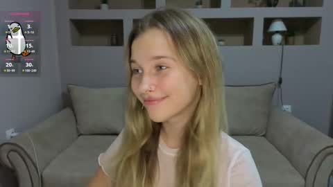 Snapshot of lynntiny chatting on September 10, 5:24 pm Lynn online show from September 10, 5:24 pm