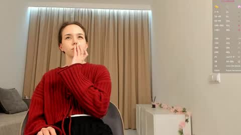 Lynsey online show from April 17, 10:45 pm