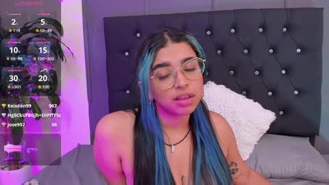 .. online show from February 1, 9:51 pm