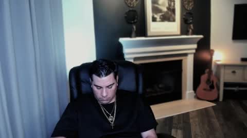 m4ck online show from November 10, 8:31 am