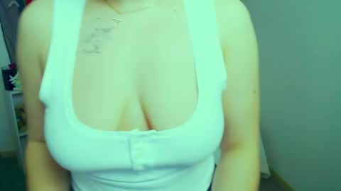 Vikki online show from April 17, 1:02 pm