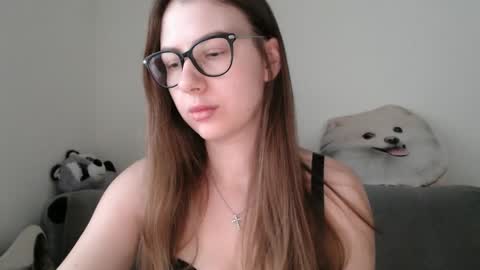 Mary  online show from December 17, 7:34 am