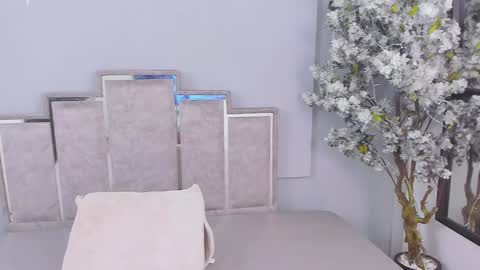 Snapshot of maaracooper chatting on December 24, 3:49 am Maraacooper online show from December 24, 3:49 am