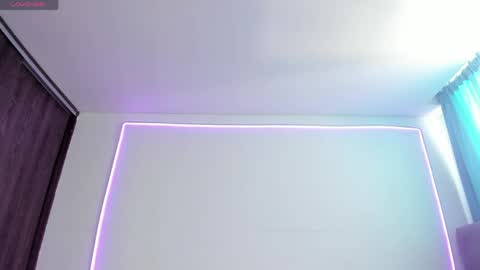 Sara online show from April 18, 7:07 pm