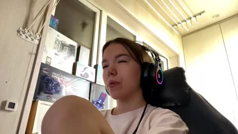 Mila online show from May 11, 5:20 am