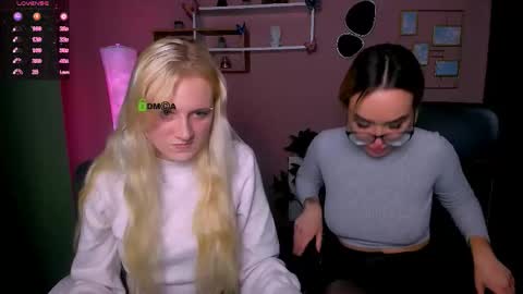 Ulis online show from November 17, 3:02 pm