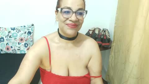 madame_desire_ online show from May 9, 1:57 pm