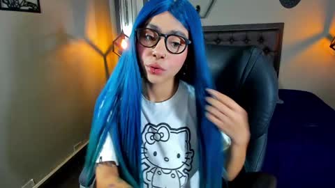 Maddie online show from December 11, 2:00 pm