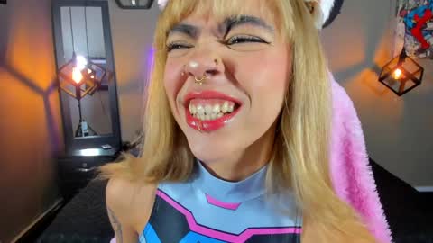 Maddie online show from December 23, 4:06 pm