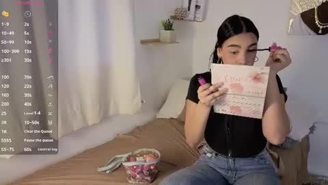 Maddy   online show from June 15, 8:31 pm