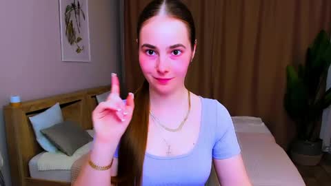 maddy_gate online show from April 18, 7:07 pm