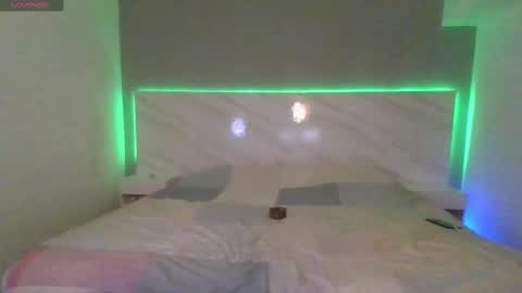 Paris online show from October 24, 7:21 pm