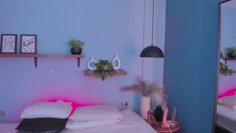 Maddy  online show from November 9, 12:56 pm