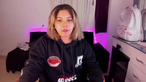 madelaine_taylor online show from December 10, 3:41 am