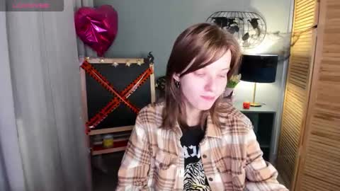 Snapshot of madelaines chatting on October 21, 9:13 am madelaines online show from October 21, 9:13 am
