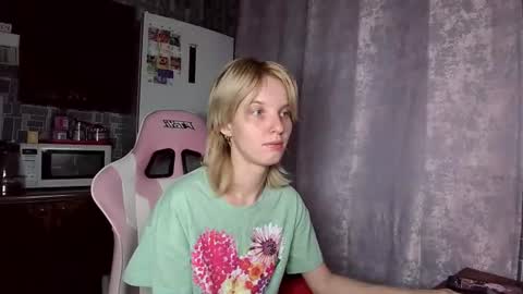 madelaines online show from June 25, 3:02 pm