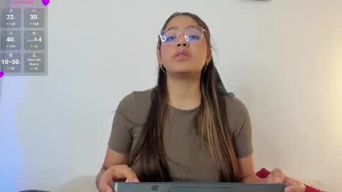 madelayn_torres online show from July 16, 1:15 pm