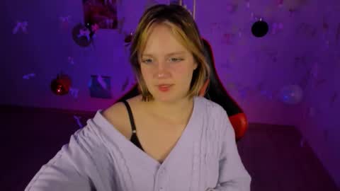 Madeline online show from December 18, 4:17 am