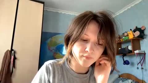 madelynsojourner online show from May 17, 3:16 am
