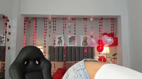 Madie  online show from February 17, 12:05 pm