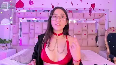 Madison Roux online show from February 11, 4:33 am