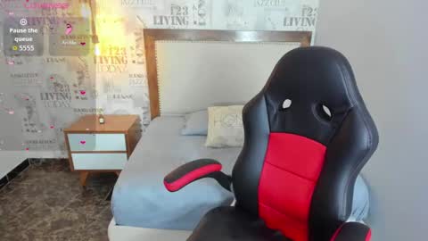 madisonclain online show from October 1, 8:36 pm