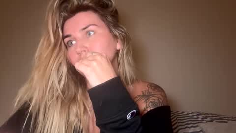 madisonlubbe2 online show from September 10, 4:34 am