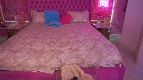 madissonsoft online show from November 23, 2:52 pm