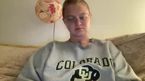 madlymads online show from December 14, 11:43 pm