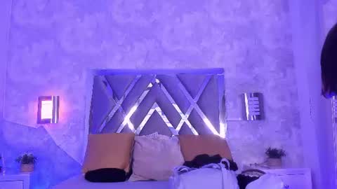 Mady Roa online show from July 2, 3:17 am