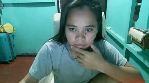 mae_lovers234xx online show from December 15, 1:22 pm