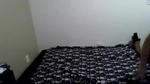 Snapshot of maevesins chatting on December 17, 8:01 am Maeve Sins online show from December 17, 8:01 am