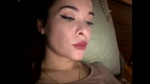 Snapshot of magggg658318 chatting on January 18, 12:26 pm magggg658318 online show from January 18, 12:26 pm