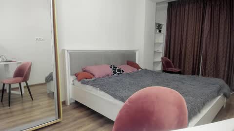 maggie_small online show from October 15, 11:40 pm
