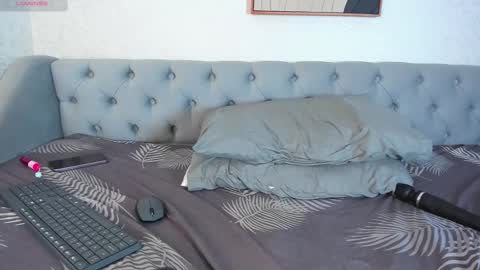 magic_zahara online show from March 12, 4:15 am