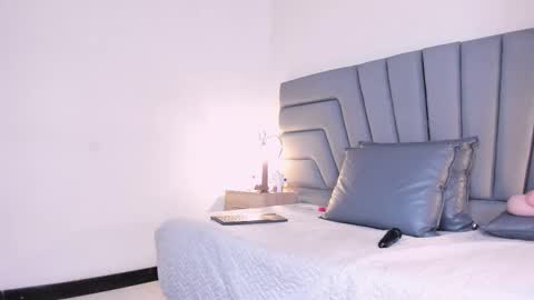 maia_520 online show from November 27, 9:17 pm