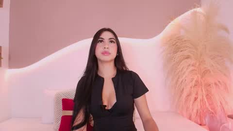 MAIA  LIA  online show from December 21, 1:10 am