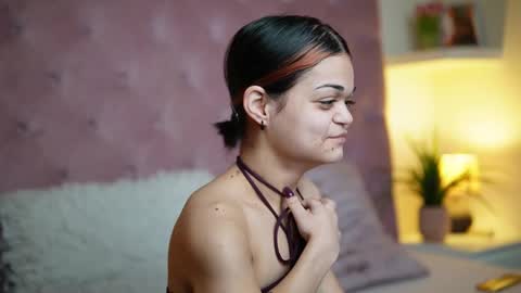  Maia  online show from March 4, 9:32 pm